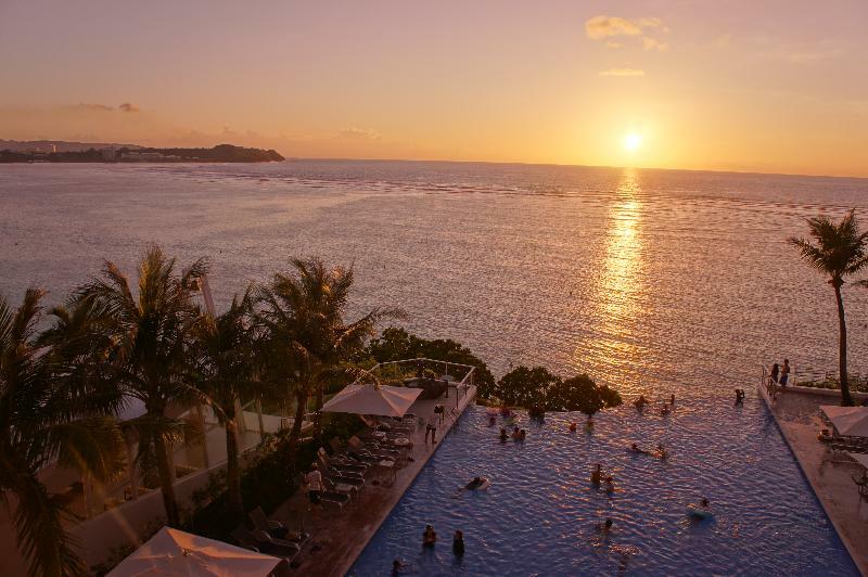 Guam Reef Hotel Tumon Extérieur photo